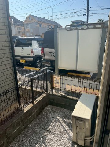 【その他】 | SOLEADOⅡ | テラス　奥行き１．３ｍほど　幅２ｍほどの専用庭（テラス）