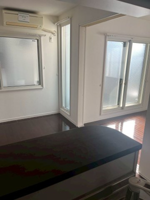 【居間・リビング】 | SOLEADOⅡ | カウンターキッチンからLDを見た写真