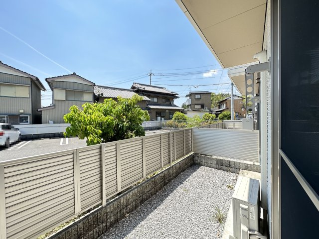 シャーメゾン アルファの庭