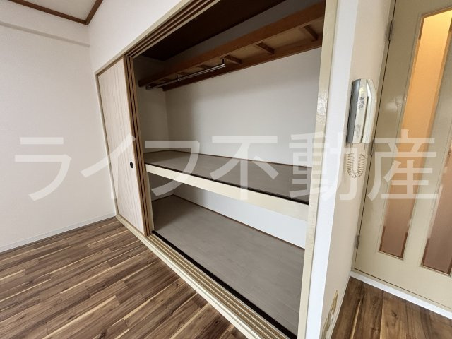 友井グレイスの収納|ちょっとした収納スペースも充実しています