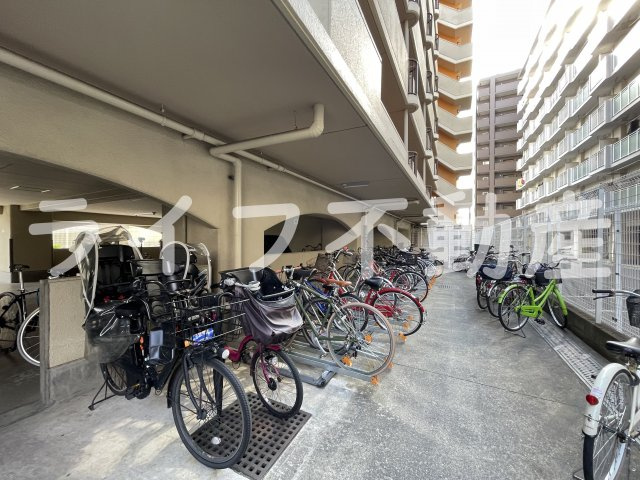 友井グレイスの駐車場|駐車場があります