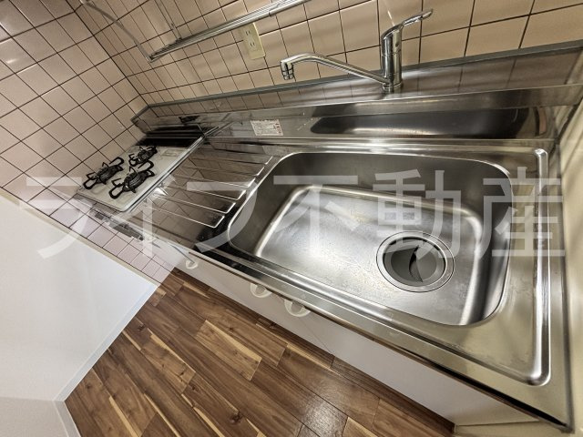 友井グレイスのキッチン|コンパクトなキッチンで掃除もラクラク