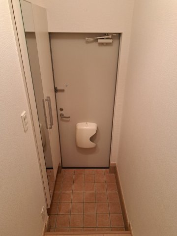 スローモーションの玄関