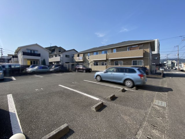 ヴィラ タートルの駐車場