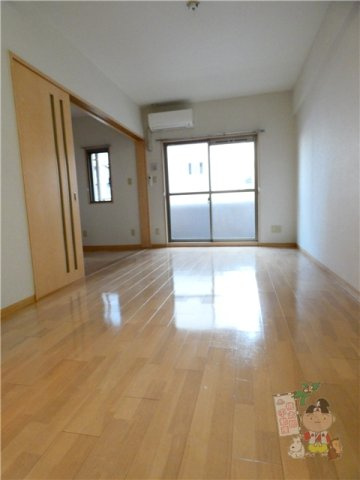 フォンティーヌ弓之町の居間・リビング