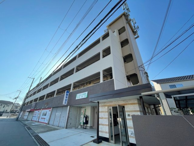 リアルテ霞ヶ丘の外観