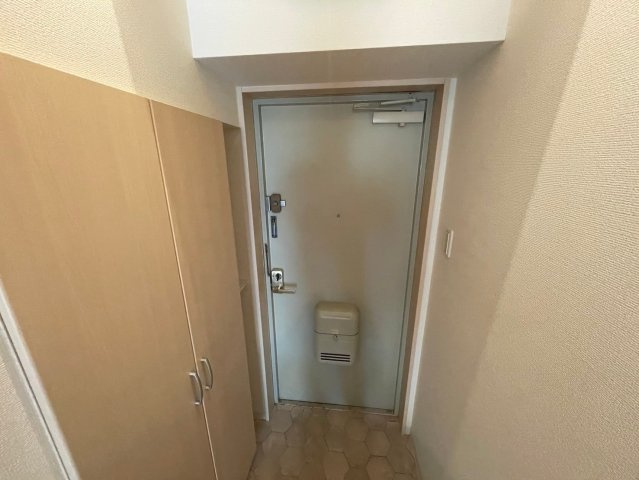 リアルテ霞ヶ丘の玄関