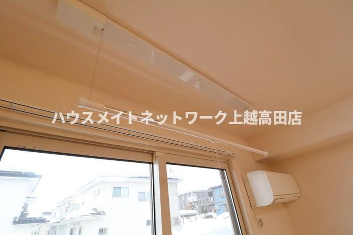 Ａｒｔｅｓｉａの展望|室内物干し（部分的参考同型105号室室内写真）