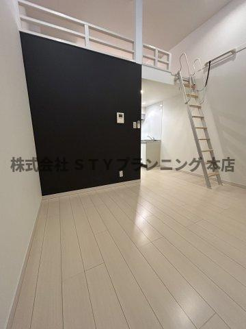 仲介手数料０円！Lucie鳴海の居間・リビング