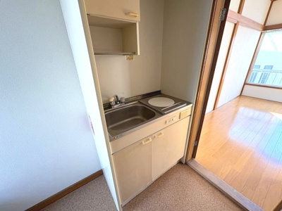 【キッチン】 | しろがねハイツ | コンパクトなキッチンで掃除もラクラク