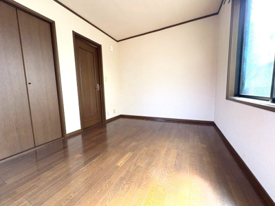 【居間・リビング】 | ストークハイツ佐藤 | ゆったり過ごせるリビングです