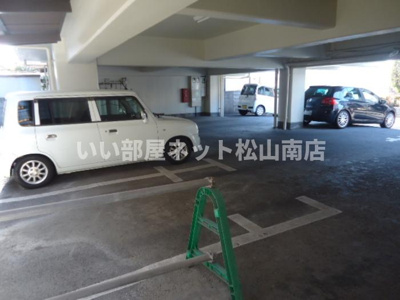 【駐車場】 | ドールハウス雄郡