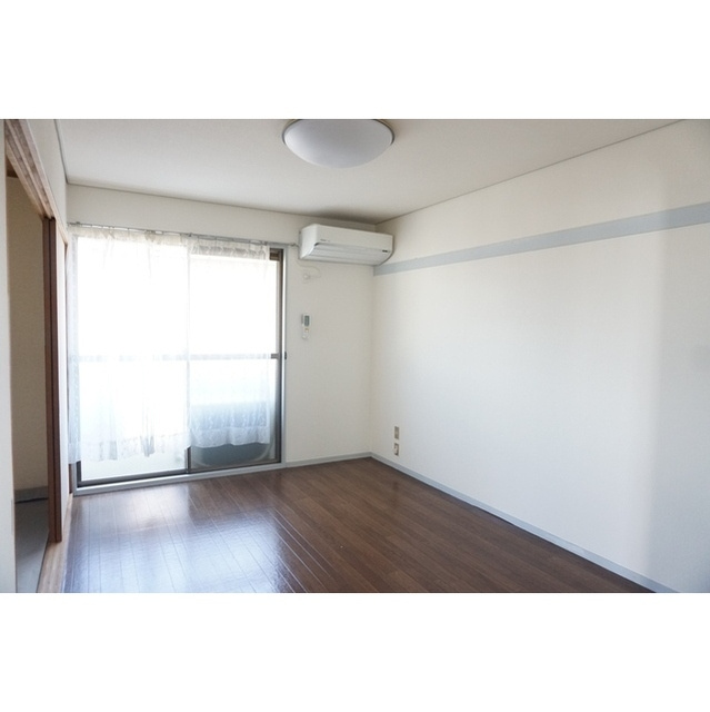 パレーシャル森島の内装|洋室６帖