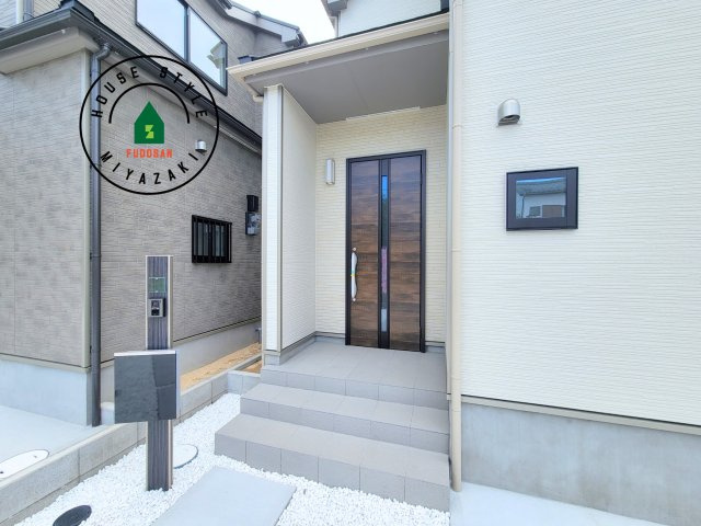 宮崎市熊野2期-4棟（C号棟）の玄関|おでかけの時も帰った時も、「我が家」を最初に感じでもらえる素敵な空間に。