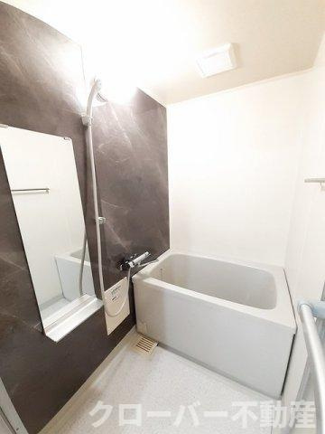 アンソレイエ　Ｂの浴室