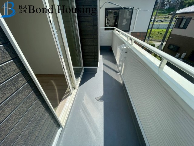 人丸小学校エリア　中朝霧丘　新築戸建のバルコニー