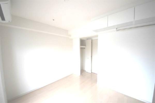 【洋室】 | アドバンス心斎橋ラシュレ