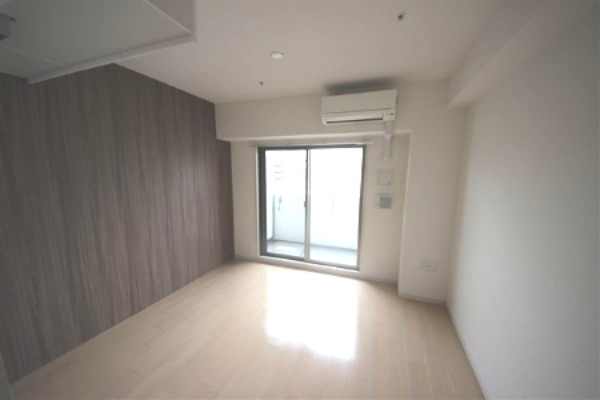 【洋室】 | アドバンス心斎橋ラシュレ