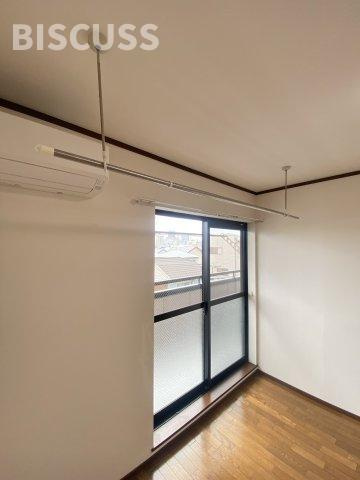 モアクレストの居間・リビング|室内物干