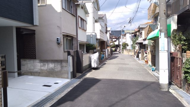 尼崎市西昆陽　新築戸建の前面道路含む現地写真