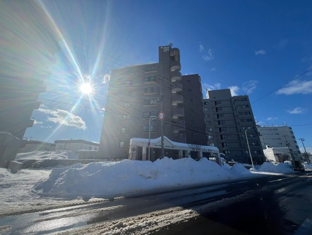 ライオンズマンション発寒中央の外観