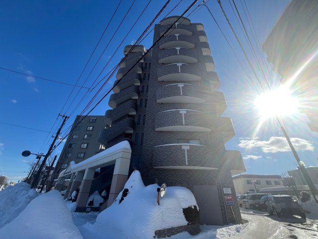 ライオンズマンション発寒中央の外観