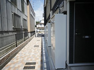 レオネクスト城見橋ハイツの玄関