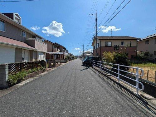 岡山市北区門前 土地の前面道路含む現地写真|現地（2024年9月）撮影
◆西⇒東へ撮影しました。