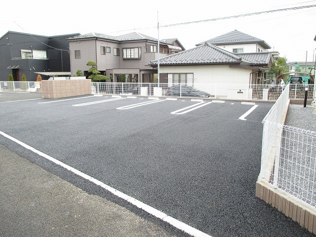 パムッカレ参番館の駐車場