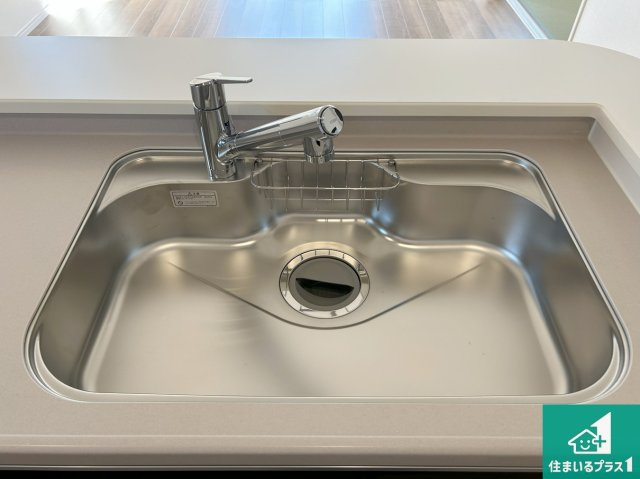 泉大津市助松町　第3期　新築一戸建ての設備|洗い物も楽にできる、広々シンク！