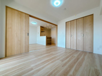 【洋室】 | ロワールマンション和白Ⅴ☆仲介手数料無料☆ | 景観を望みながらお部屋でくつろぐのがおすすめの過ごし方です♪家族との時間、自分の時間共に大切にできる空間がここにあります。