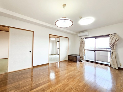 【居間・リビング】 | サーパス学園通り