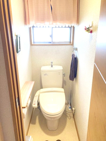 前橋市天川大島町オール電化中古住宅のトイレ