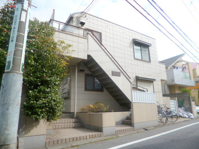 スクワデュラフォレスタのエントランス|★新宿、渋谷、吉祥寺に乗り換えなし！　★人気の明大前駅★