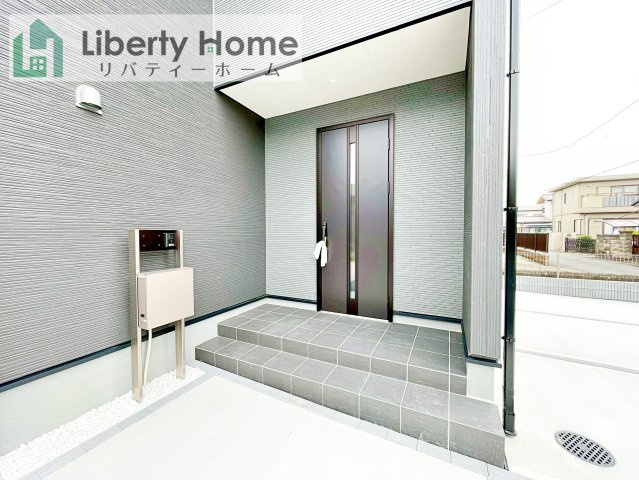 笠間市旭町第12　新築戸建　4号棟のエントランス