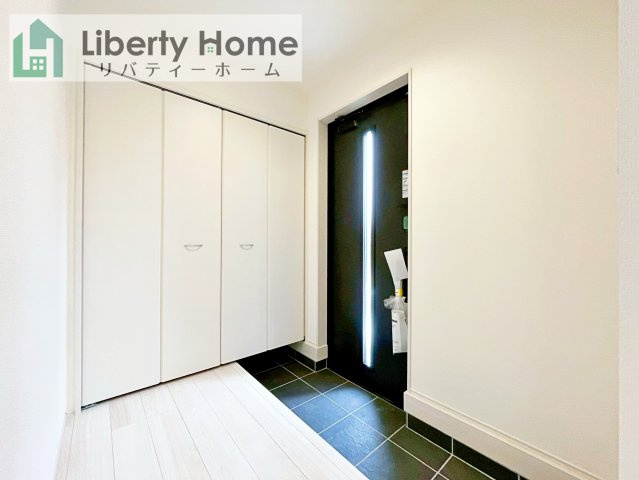 笠間市旭町第12　新築戸建　4号棟の玄関