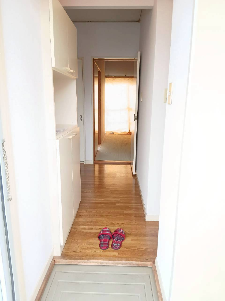 エステートピアサイドの玄関