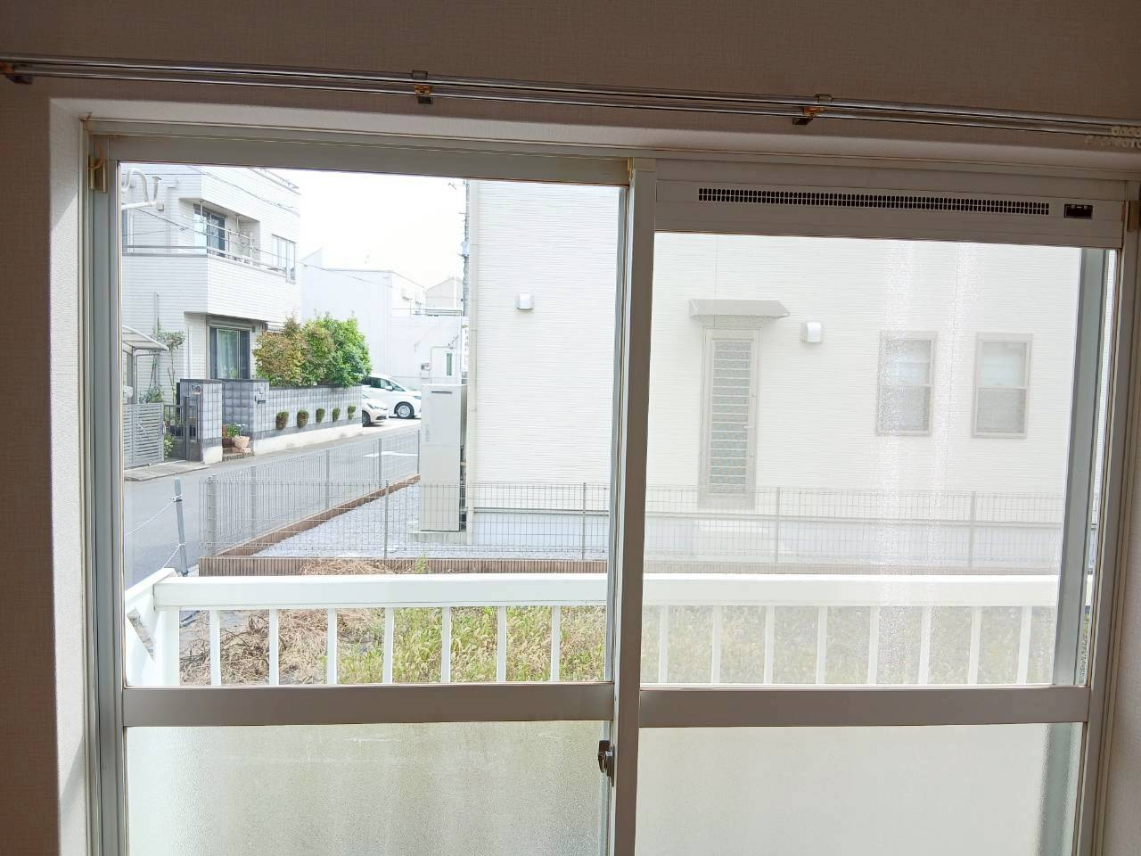 エステートピアサイドのエントランス