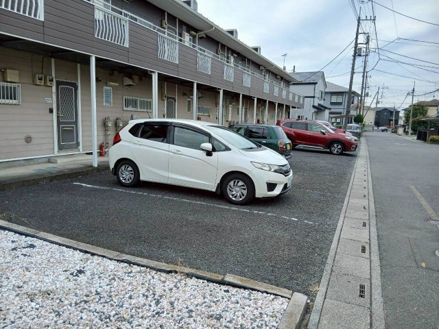 エステートピアサイドの駐車場