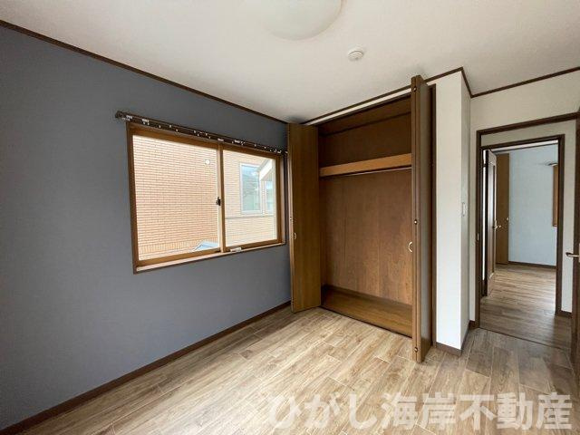 平塚市四之宮　中古戸建の寝室|2022年　フルリフォーム完了！　5.2帖　洋室