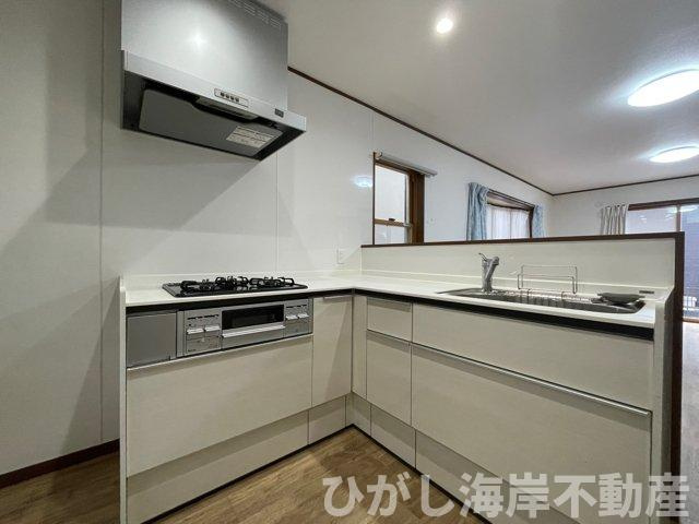 平塚市四之宮　中古戸建のキッチン|2022年　フルリフォーム完了！　システムキッチン