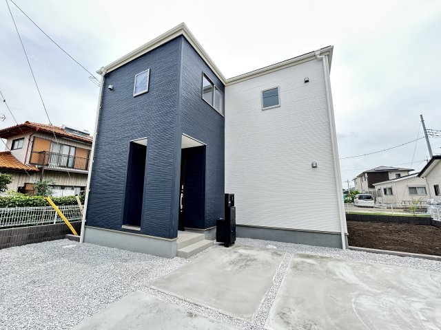 新築　藤岡市本郷第6　Livele  Garden.S 　１号棟の外観|現地写真　2025年6月完成しました！ご内覧等、お気軽にお問合せください♪　							
