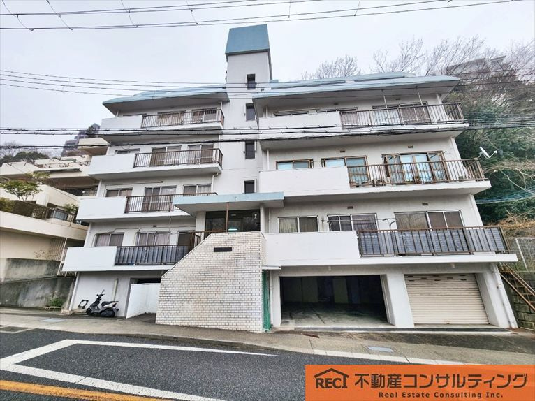 六甲ロイヤルの外観