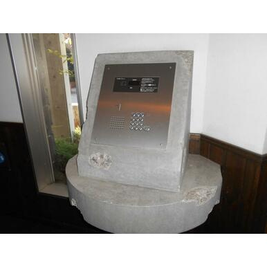 【エントランス】 | Seven four(セブンフォー)