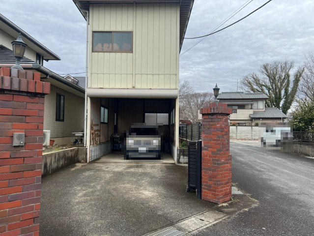 江弁須　中古戸建の駐車場