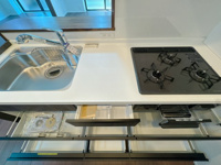 【キッチン】 | 朝日プラザ大橋南☆仲介手数料無料☆ | 機能性とデザイン性を両立させた、リノベーション物件ならではの素敵なキッチン。立ってみるとそれがよく分かります♪