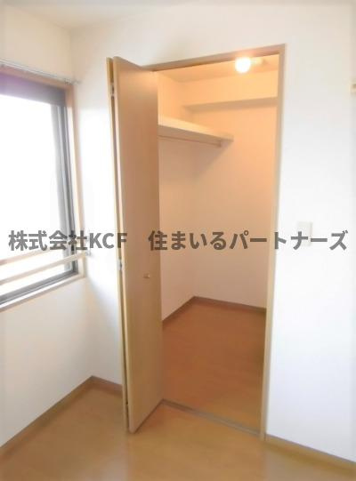 ドミールパーク江崎の収納|大きなものも収納できそうです