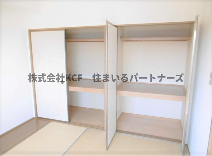 ドミールパーク江崎の収納|ちょっとした収納スペースも充実しています