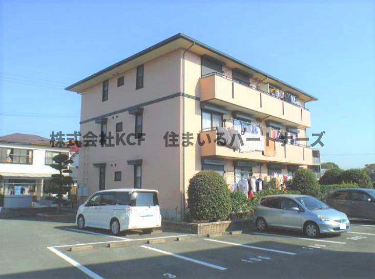 ドミールパーク江崎の駐車場|カースペースがあります