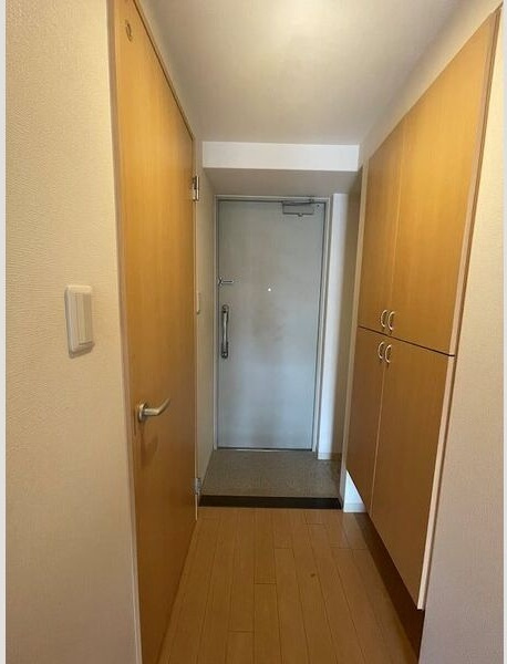 プレスティージュ・アイの玄関